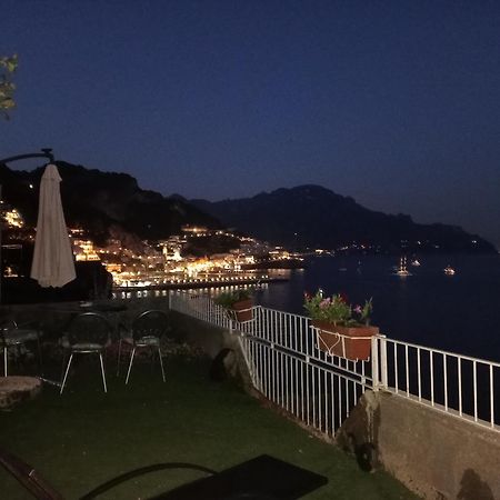 Appartamento Di Raphael Con Discesa Privata Al Mare Amalfi Luaran gambar