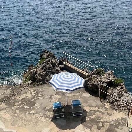 Appartamento Di Raphael Con Discesa Privata Al Mare Amalfi Luaran gambar