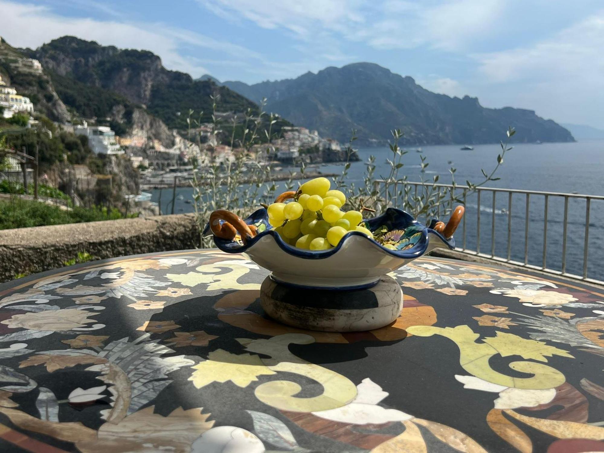 Appartamento Di Raphael Con Discesa Privata Al Mare Amalfi Luaran gambar